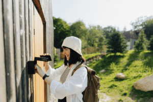 Airbnb vacation rental lockbox self check in